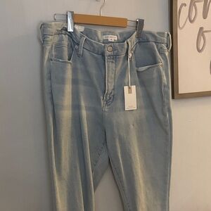 NWT Good American Skinny jeans